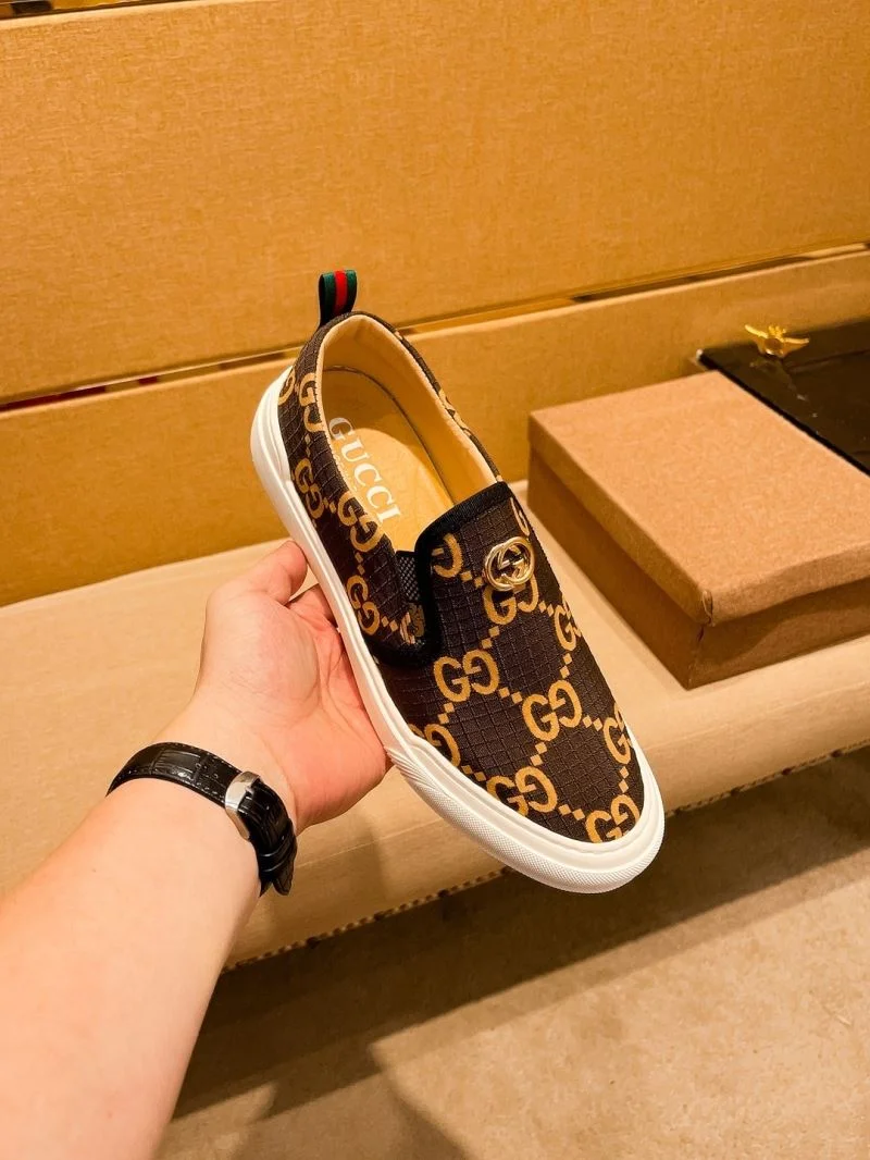 Gucci Low Shoes Contemporary 25609