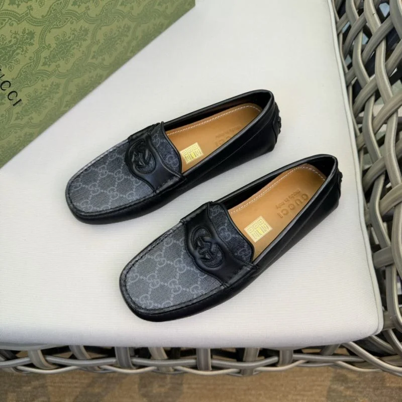 Modern Gucci Low Shoes 25645