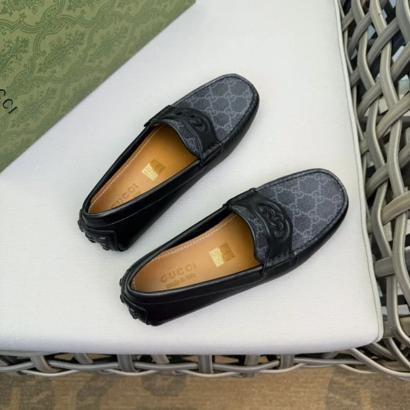 Modern Gucci Low Shoes 25645