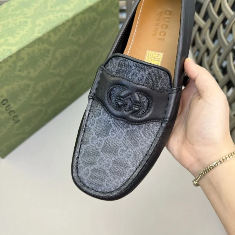 Modern Gucci Low Shoes 25645