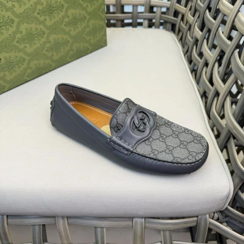 Gucci Low Shoes Comfortable 25613