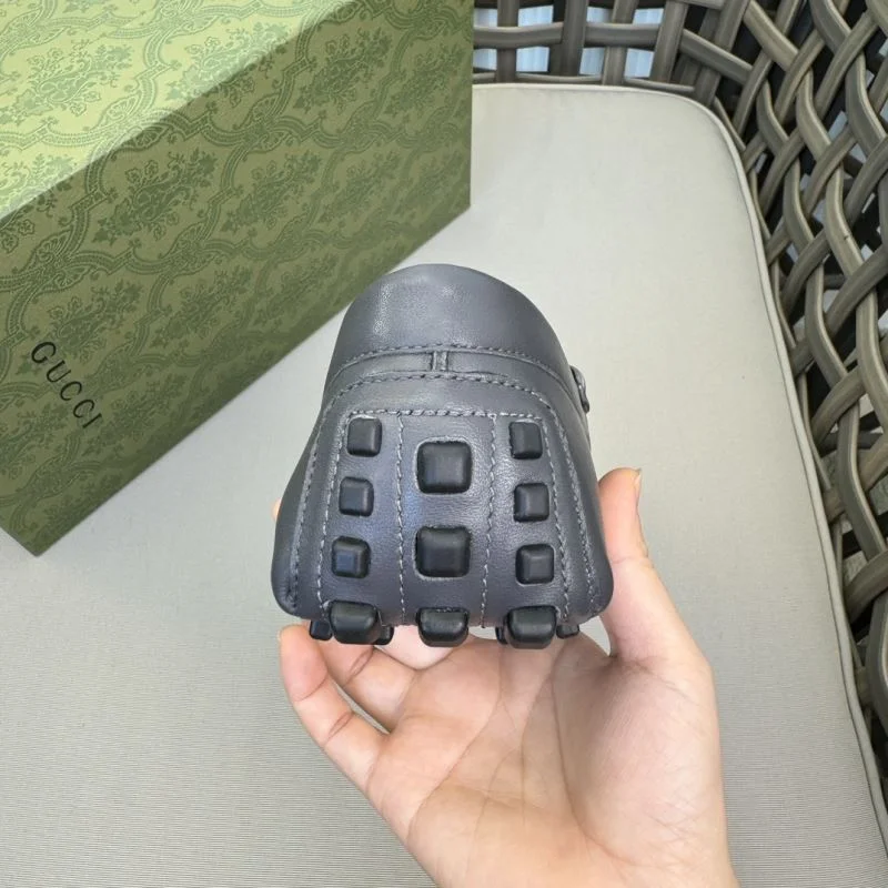 Gucci Low Shoes Comfortable 25613