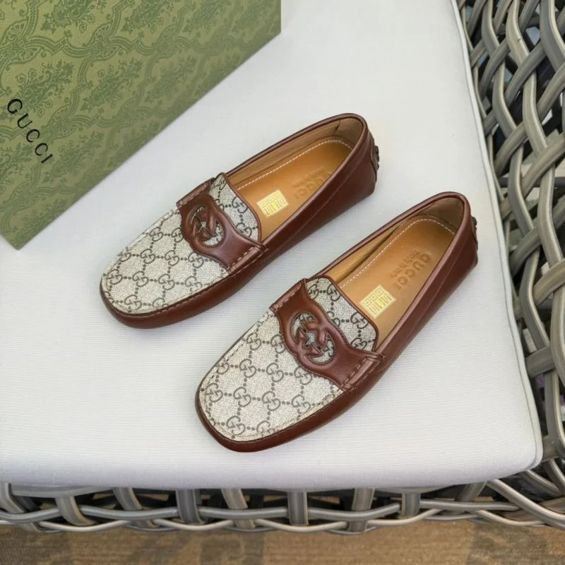 Gucci Low Shoes WellDesigned 25605