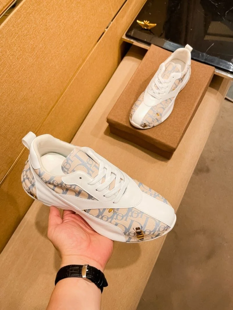 Gucci Low Shoes Premium 25599