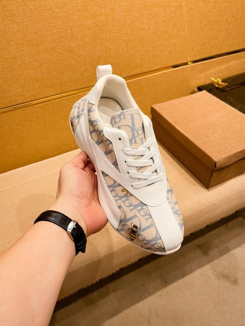 Gucci Low Shoes Premium 25599