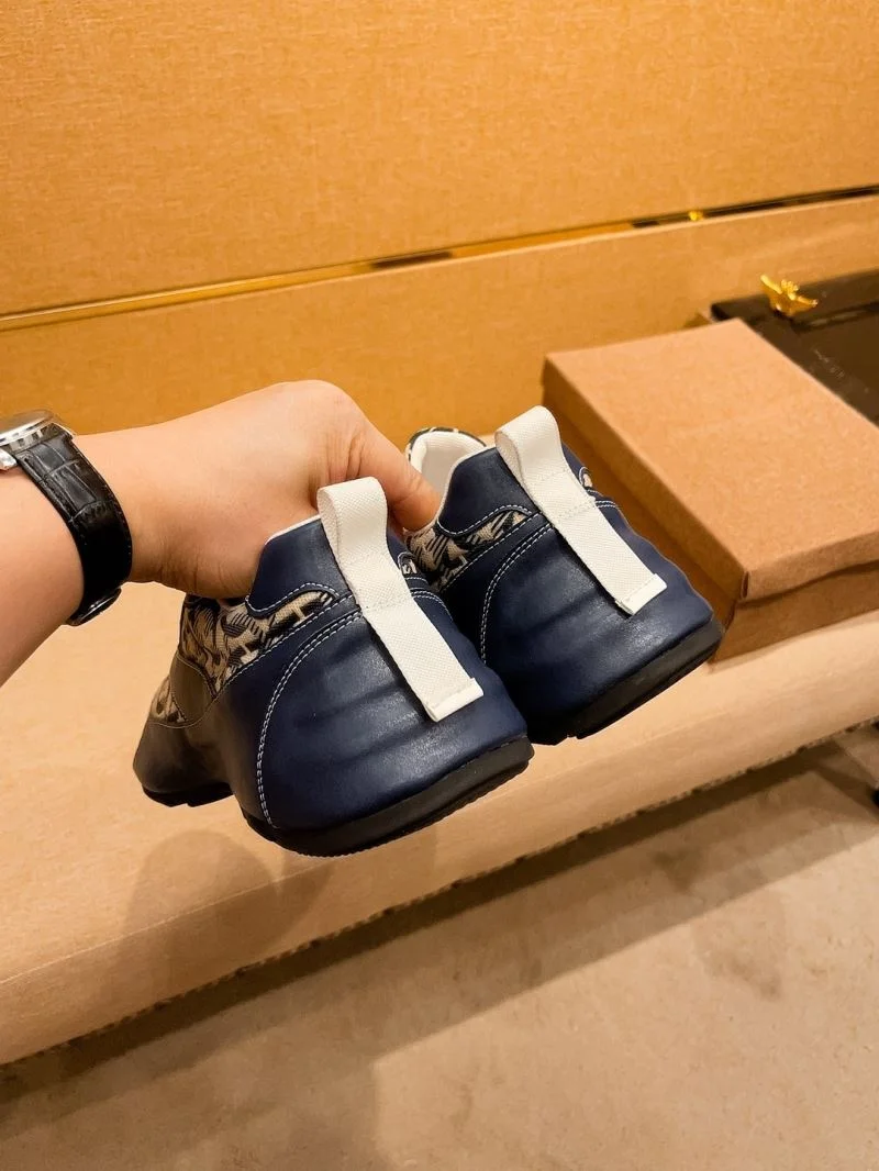 Gucci Low Shoes Casual 25591