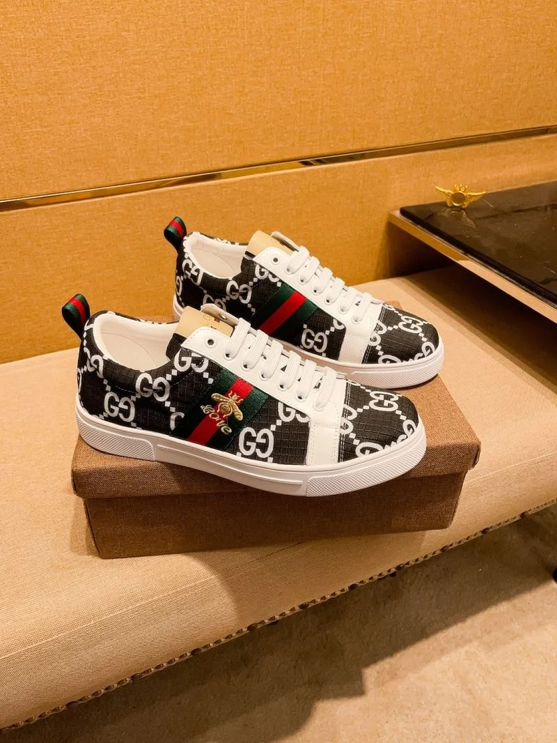 Gucci Low Shoes Modern 25588