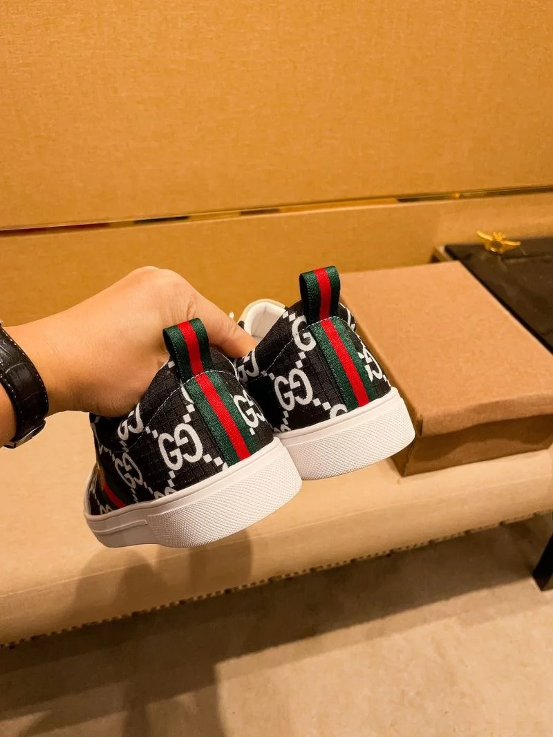 Gucci Low Shoes Modern 25588
