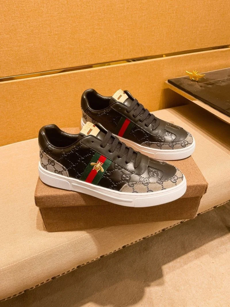 Gucci Low Shoes Bold 25582