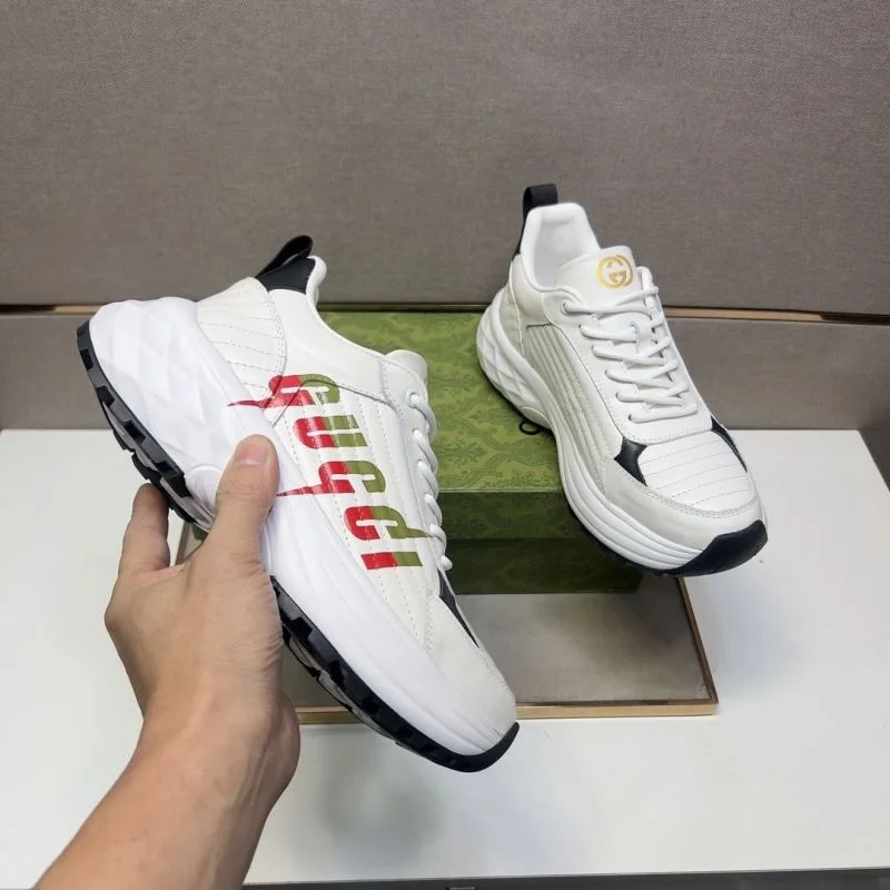 Lightweight Gucci Low Shoes 25574