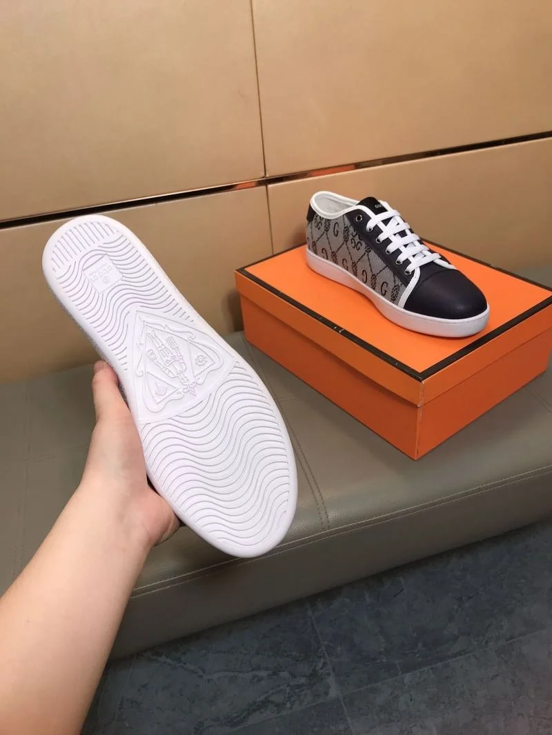 Effortless Gucci Low Shoes 25571