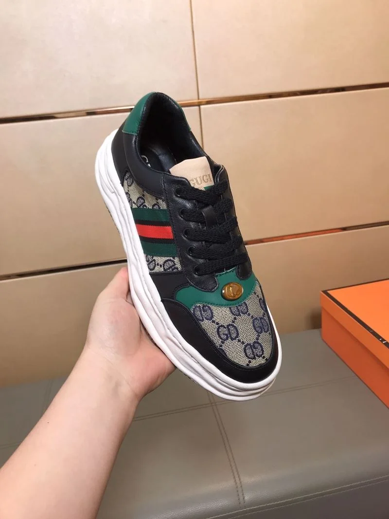 Sporty Gucci Low Shoes 25557