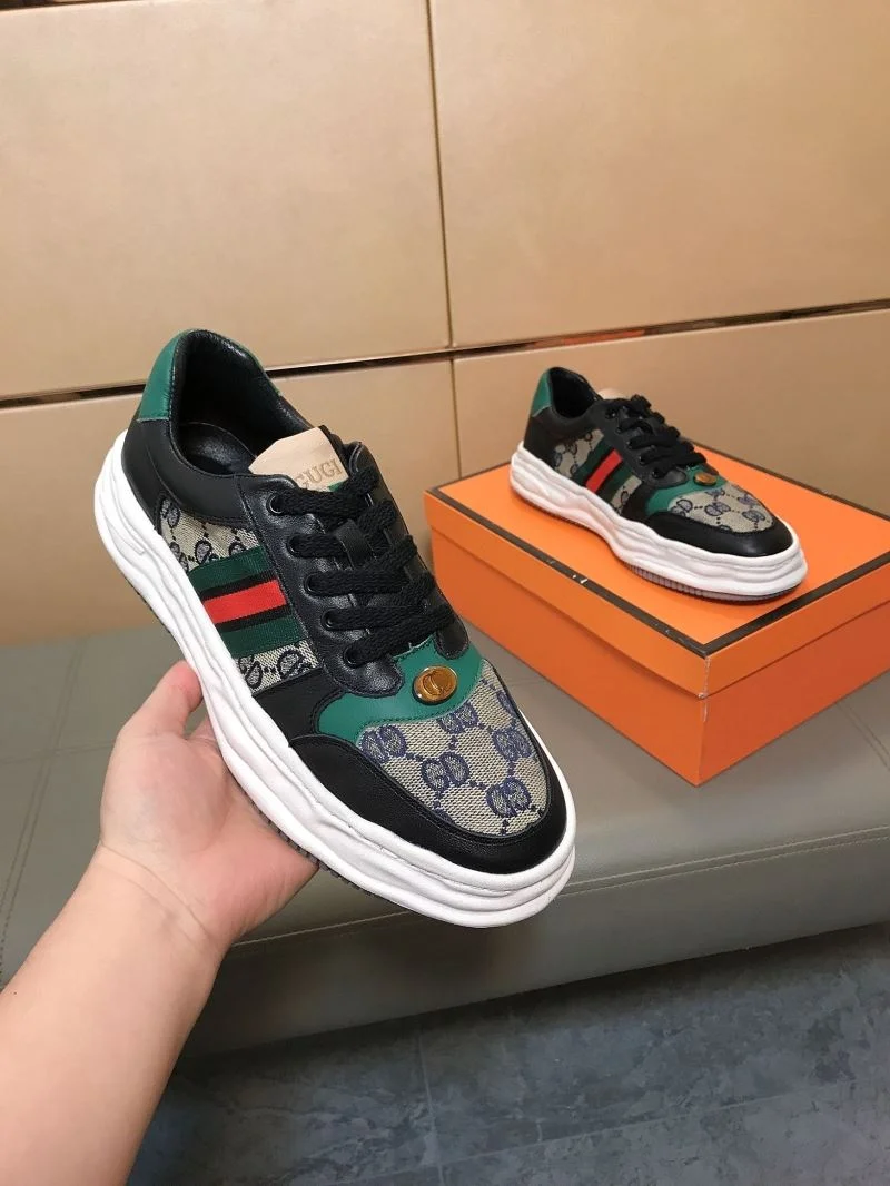 Sporty Gucci Low Shoes 25557