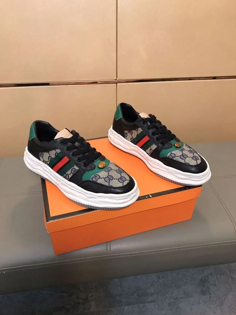 Sporty Gucci Low Shoes 25557