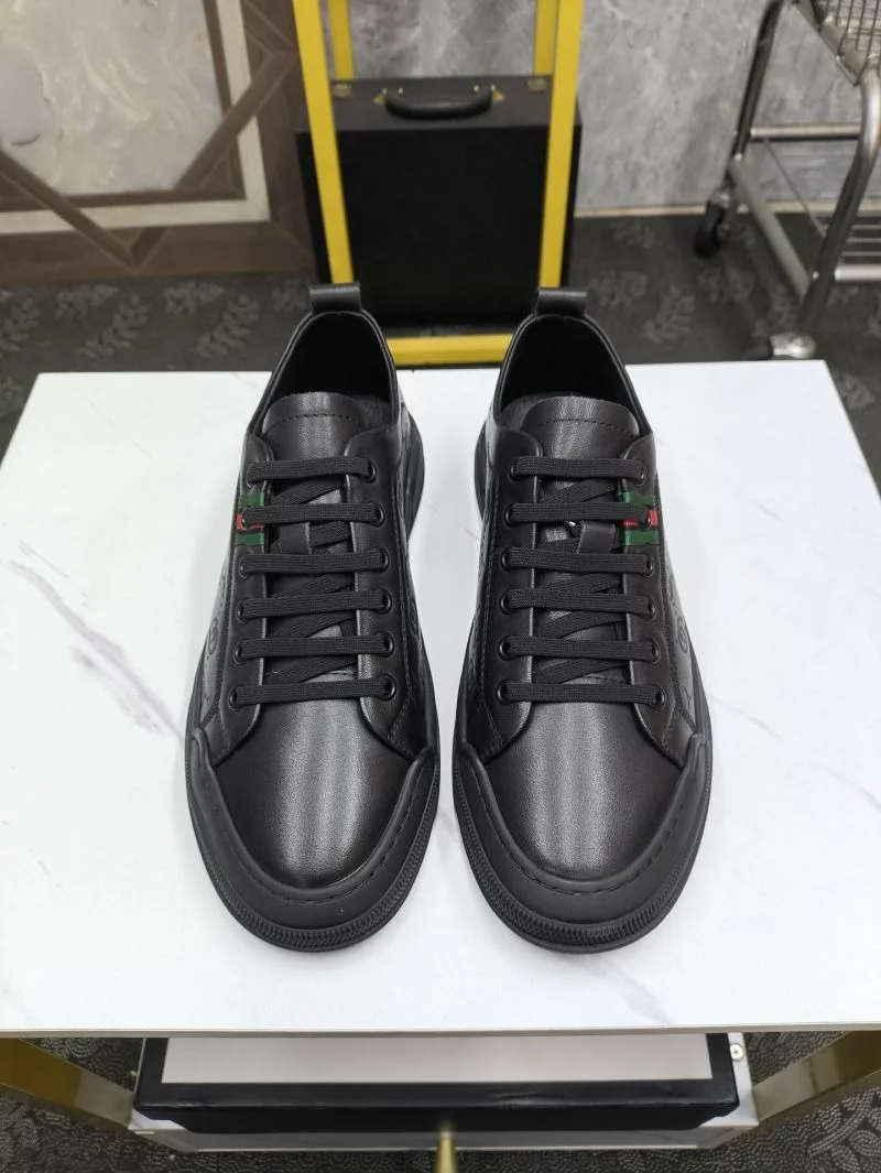 WaterResistant Gucci Low Shoes 25594