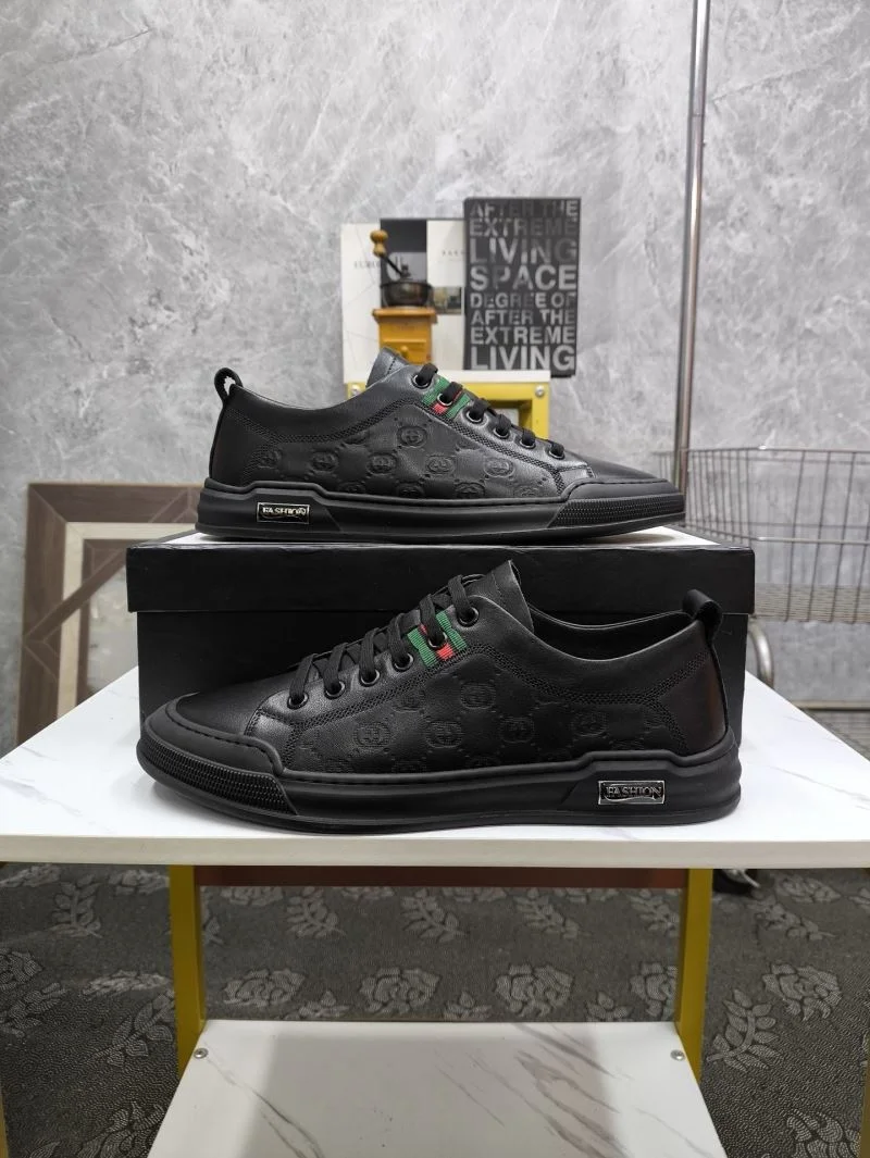 WaterResistant Gucci Low Shoes 25594