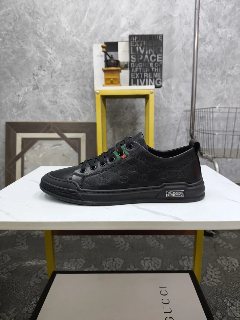 WaterResistant Gucci Low Shoes 25594