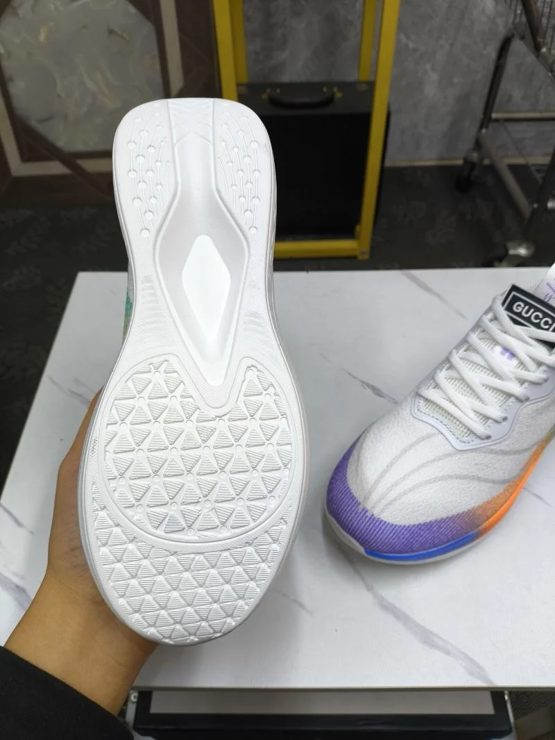 Gucci Low Shoes TechFriendly 25541