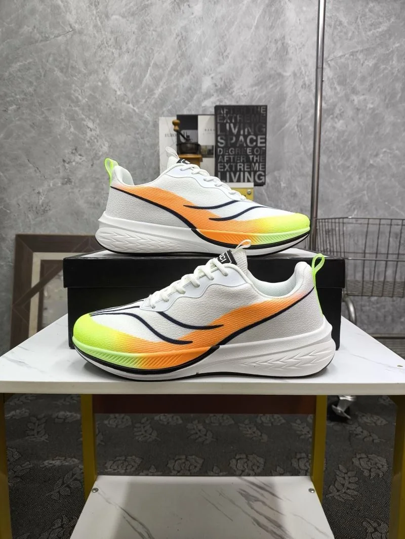 Gucci Low Shoes WellDesigned 25553