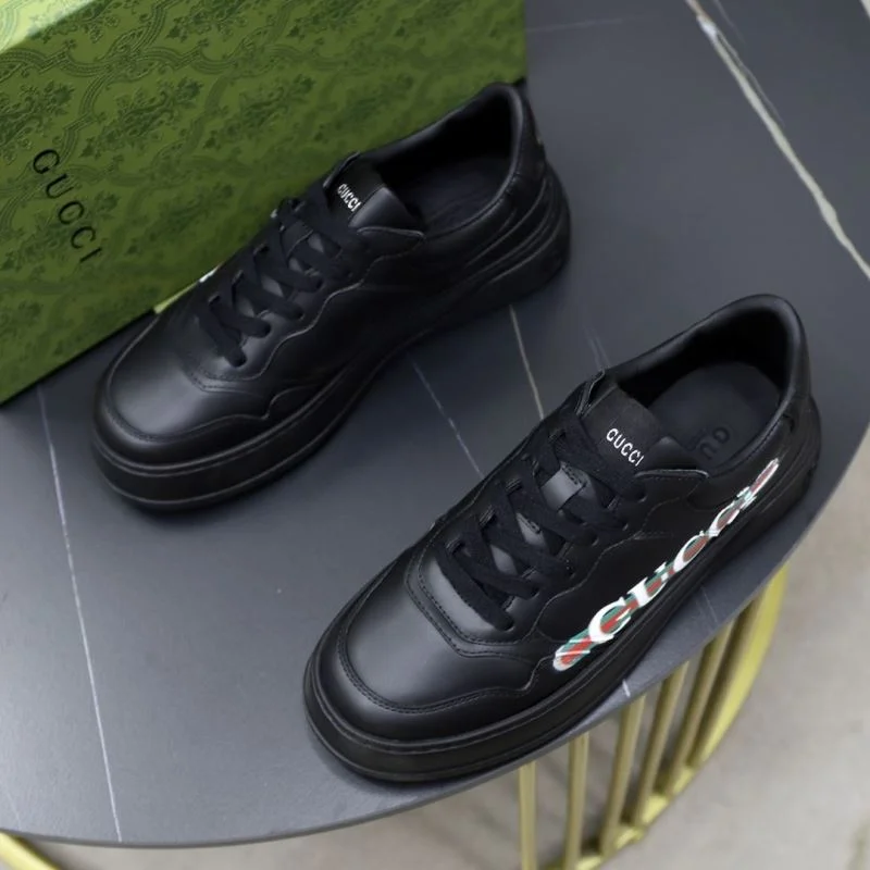 Gucci Low Shoes Compact 25546