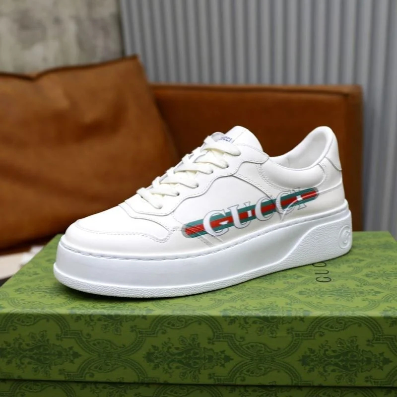 Gucci Low Shoes Compact 25546