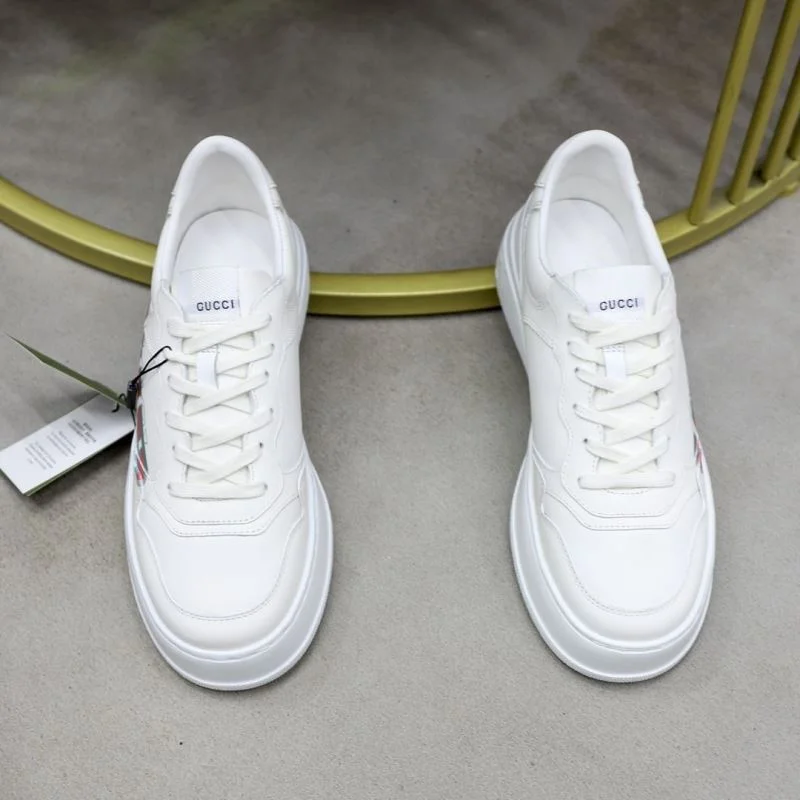 Gucci Low Shoes Compact 25546