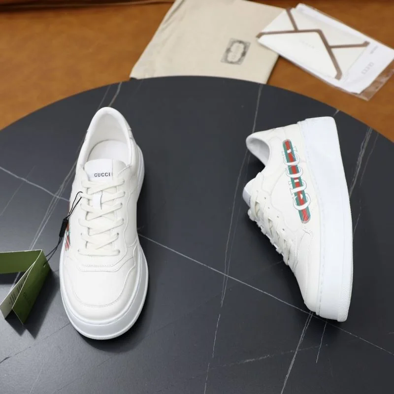 Gucci Low Shoes Compact 25546