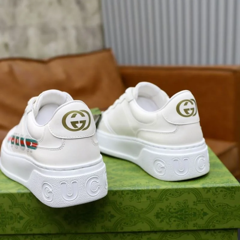 Gucci Low Shoes Compact 25546