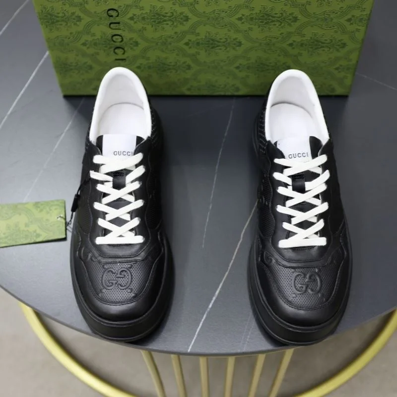 Gucci Low Shoes RelaxedFit 25543