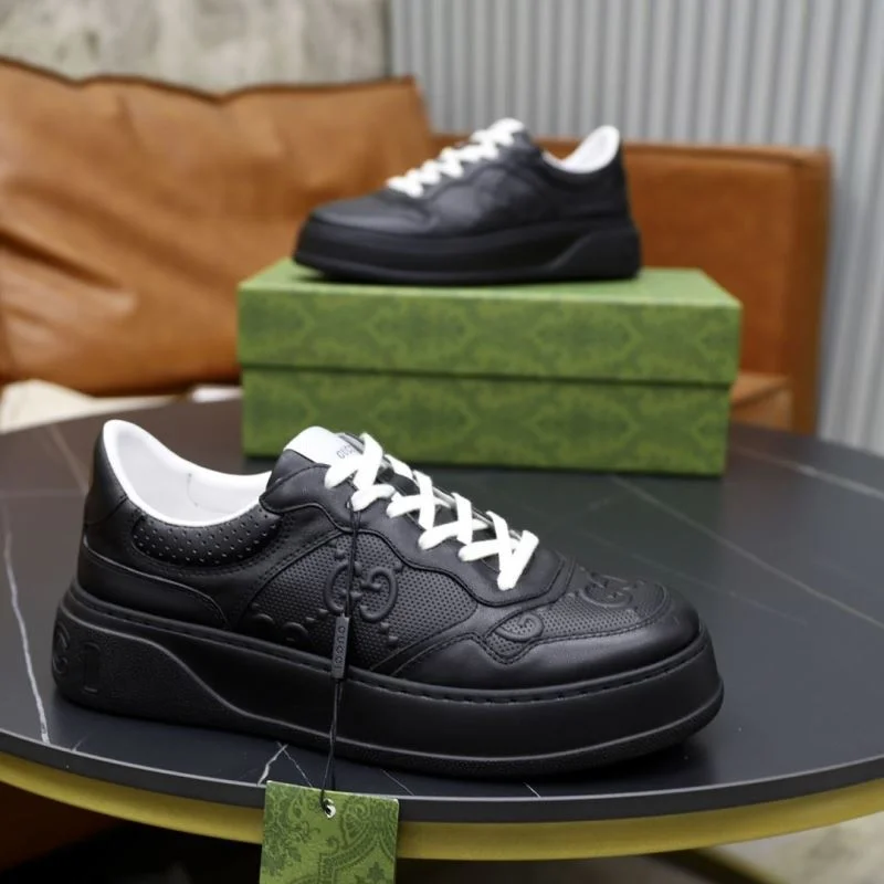 Gucci Low Shoes RelaxedFit 25543