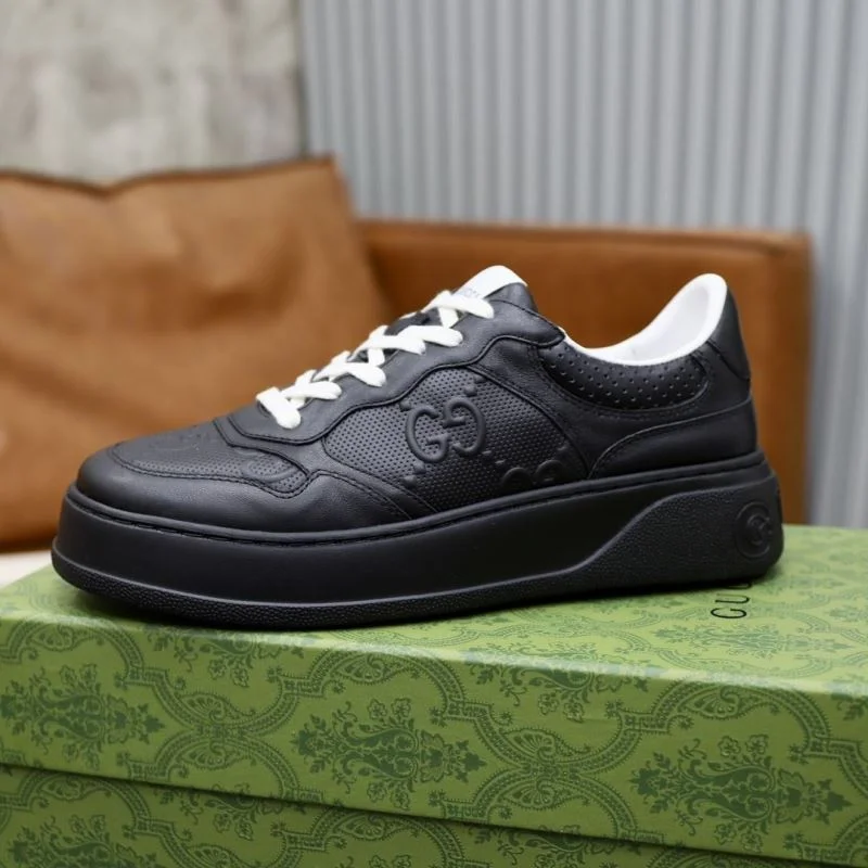 Gucci Low Shoes RelaxedFit 25543