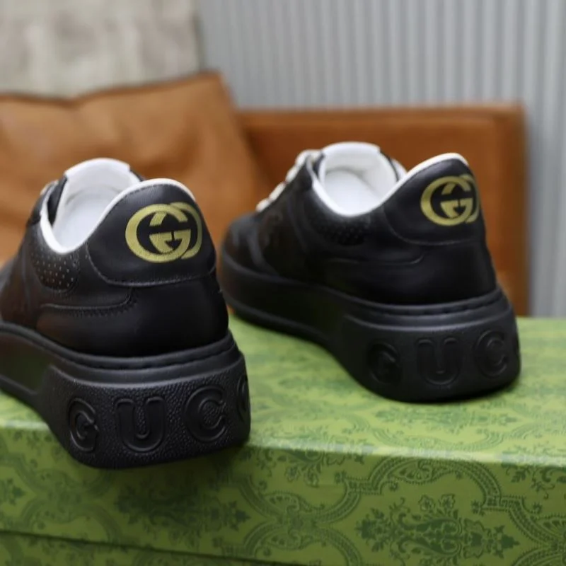 Gucci Low Shoes RelaxedFit 25543