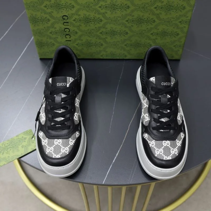 Gucci Low Shoes MoistureWicking 25539