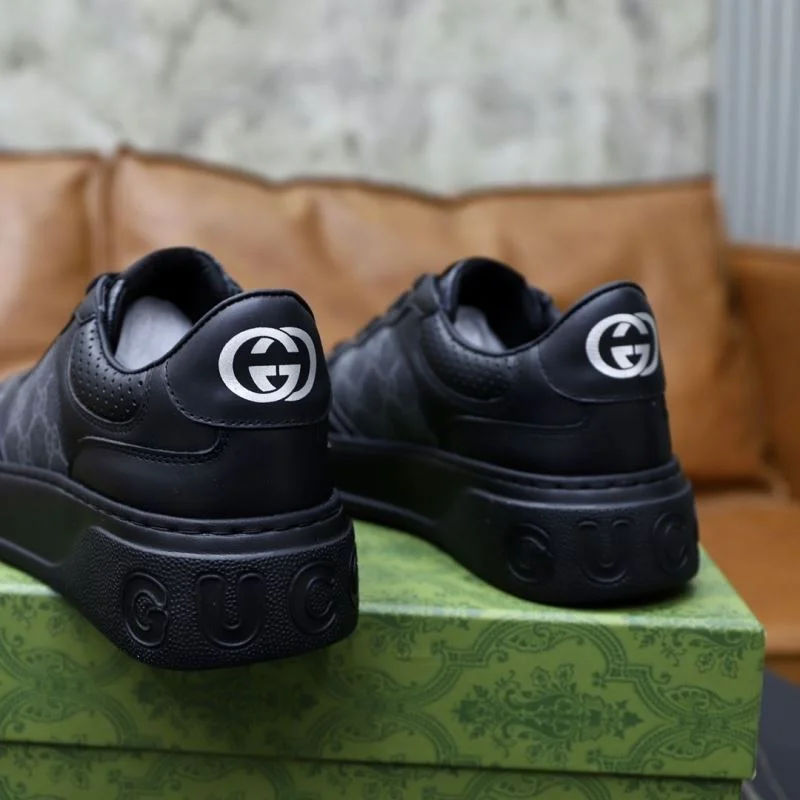 Gucci Low Shoes OnTrend 25536