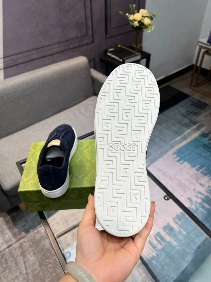 Gucci Low Shoes Functional 25529