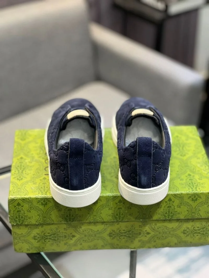 Gucci Low Shoes Functional 25529