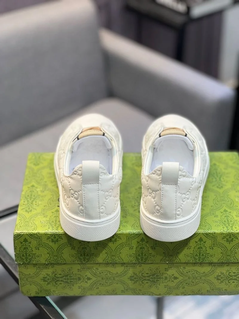 Gucci Low Shoes SoftTouch 25528