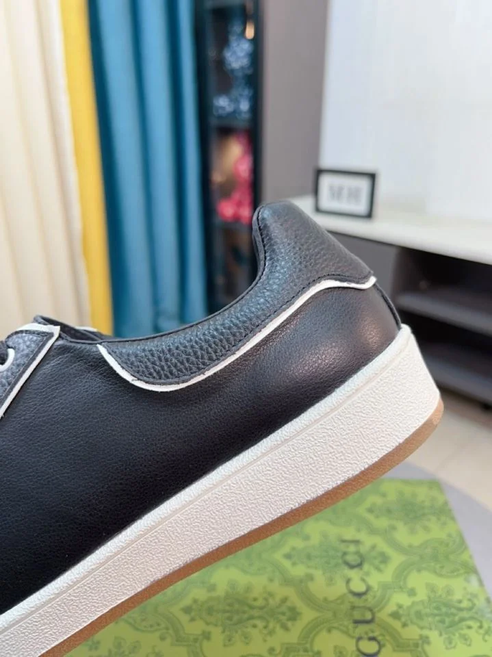 Gucci Low Shoes Functional 25577