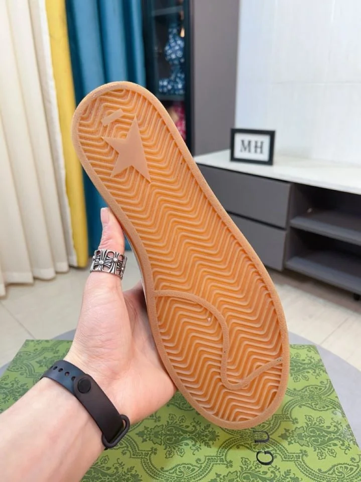Gucci Low Shoes Functional 25577