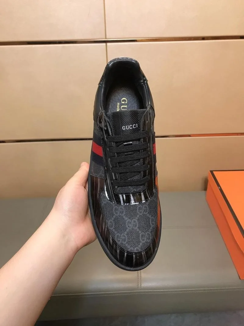 Compact Gucci Low Shoes 25518