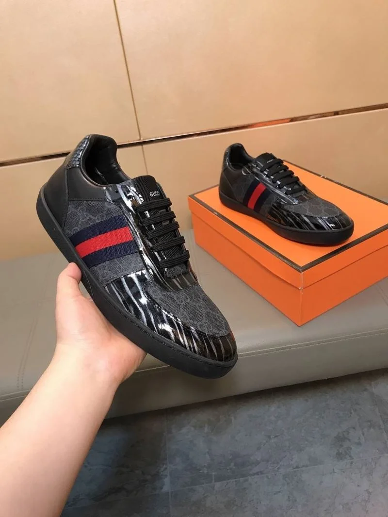 Compact Gucci Low Shoes 25518