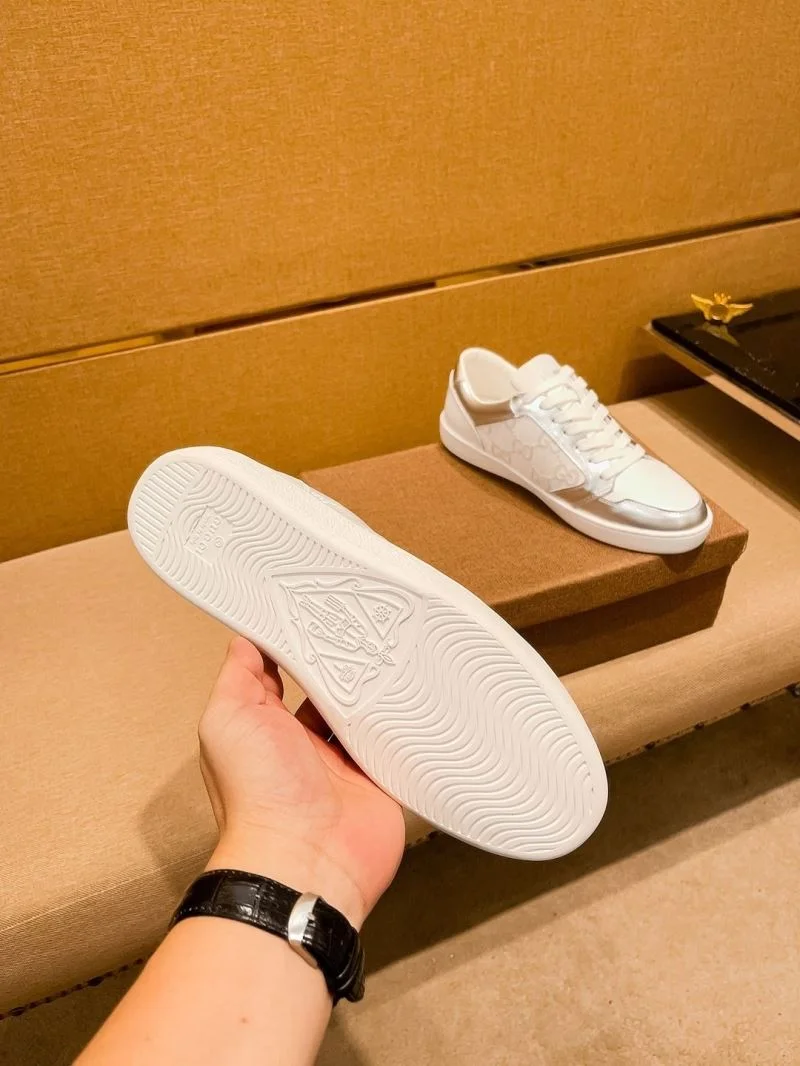 Gucci Low Shoes WeatherProof 25515