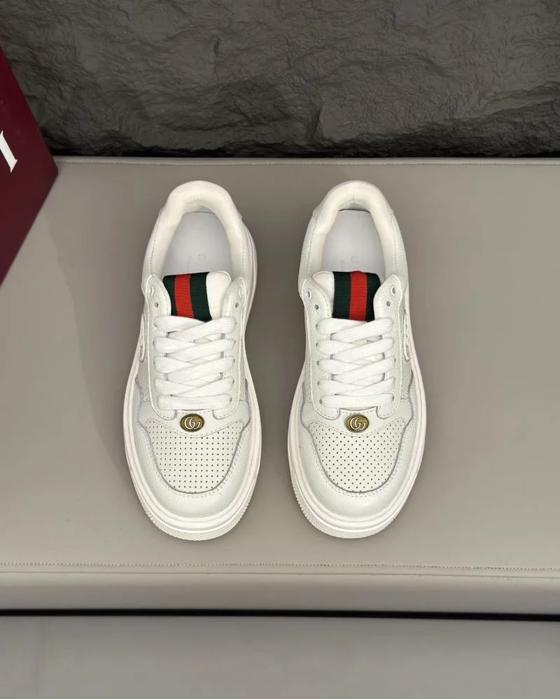 Gucci Low Shoes Breathable 25517