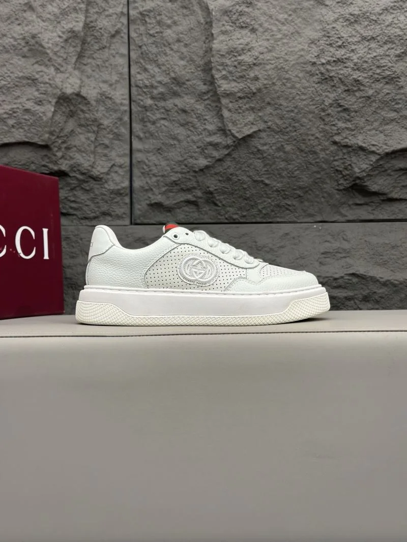Gucci Low Shoes Breathable 25517