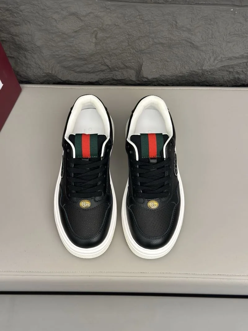 Gucci Low Shoes Sophisticated 25504