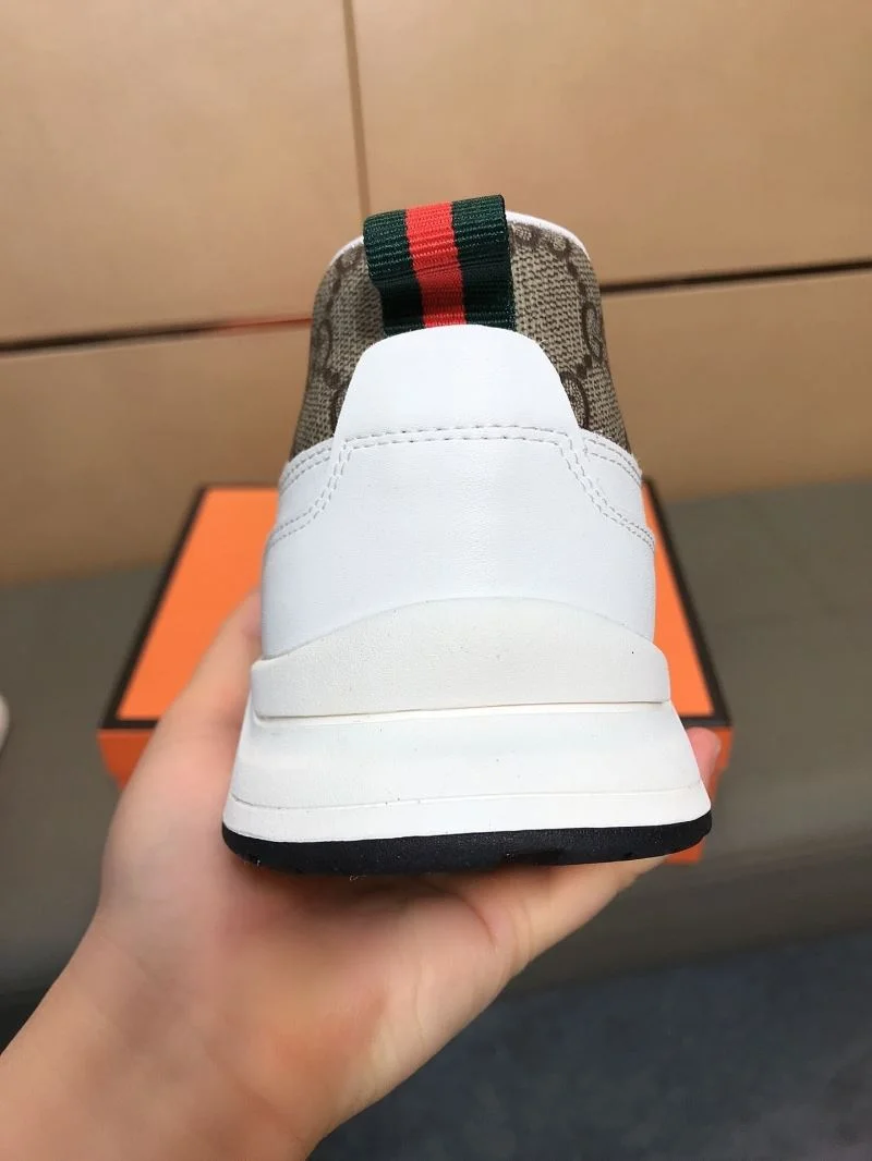 Lightweight Gucci Low Shoes 25547