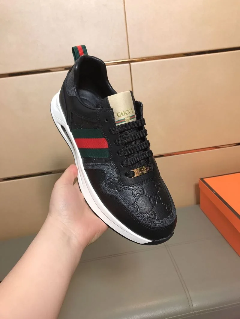 Resilient Gucci Low Shoes 25579