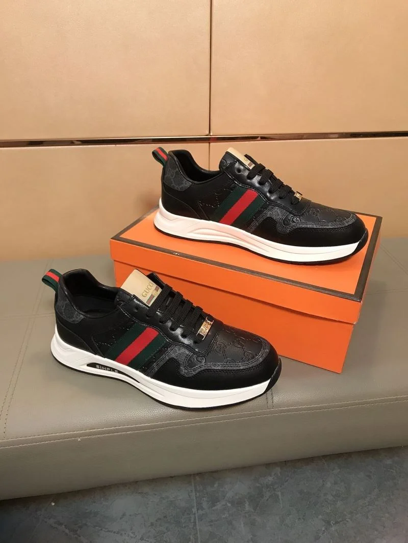 Resilient Gucci Low Shoes 25579