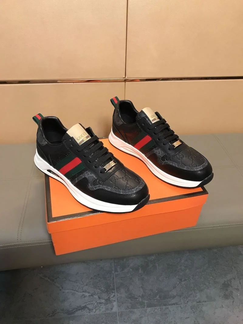 Resilient Gucci Low Shoes 25579