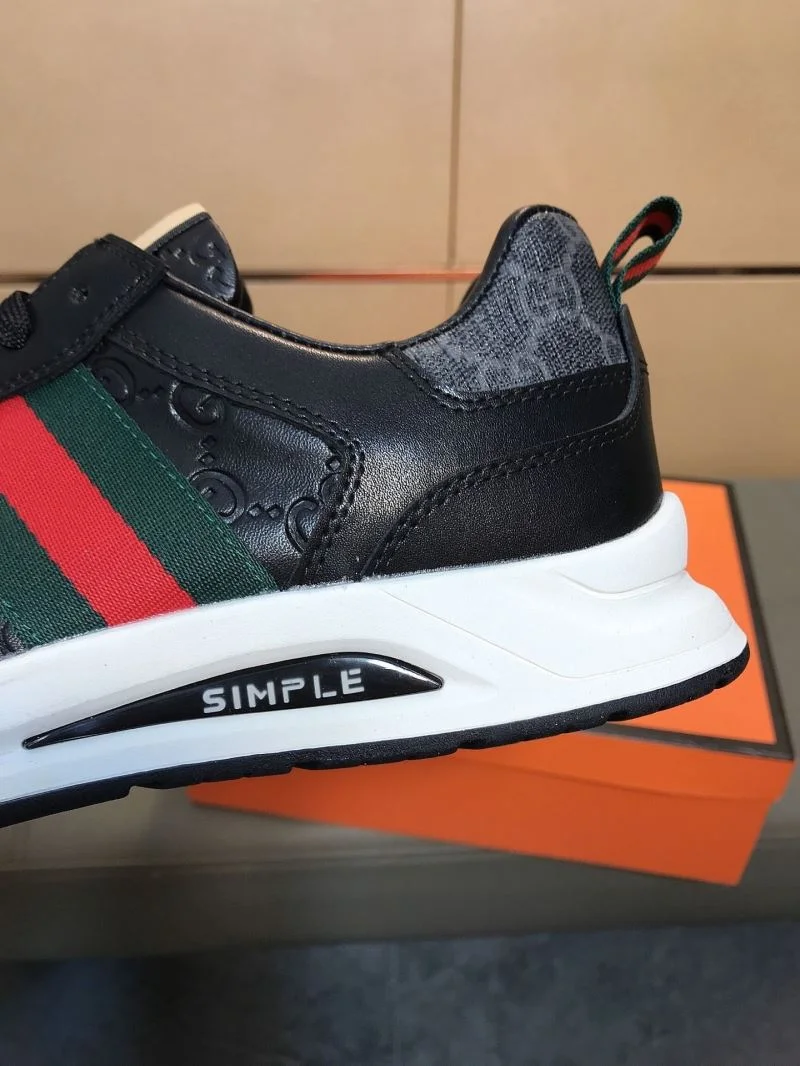 Resilient Gucci Low Shoes 25579